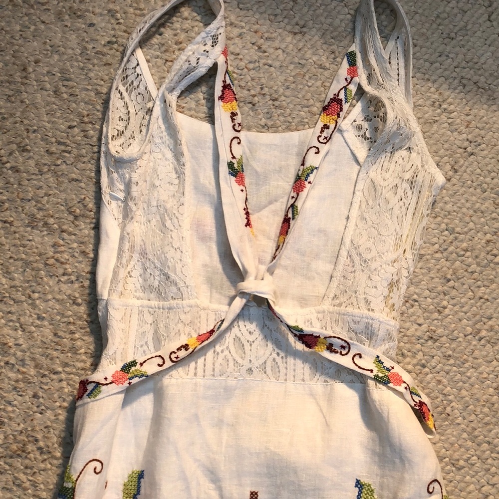 FARM Rio White Maxi Dress with Colorful Floral Embroidery - Picture 7 of 11